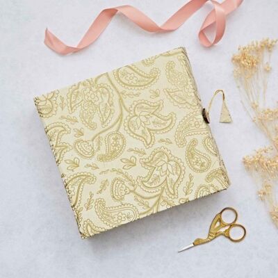 Caja de regalo plegable con diseño de Paisley - Natural