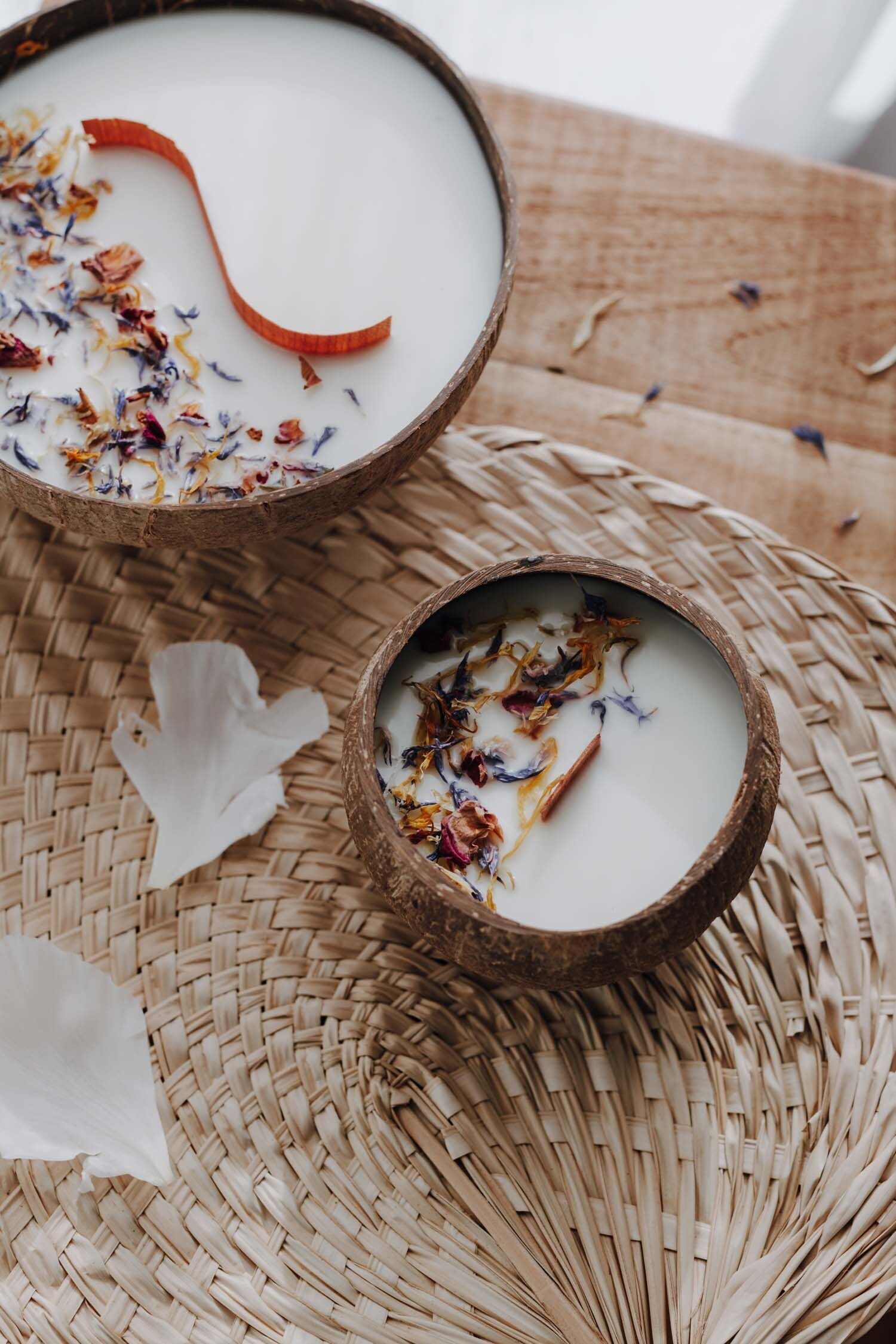 Candela monoi tahitiana