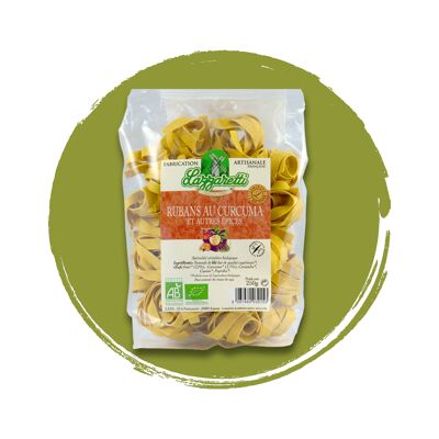 Pasta, cinta, tagliatelle de gran formato, cúrcuma, especias, orgánico