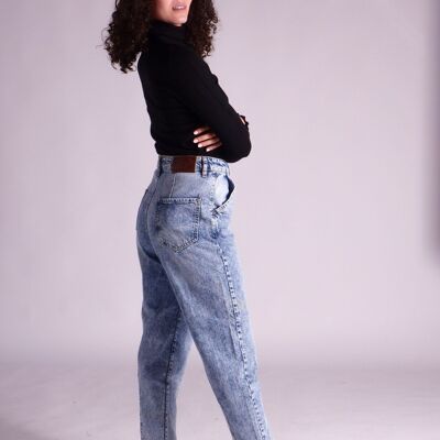MOM jeans - 80s style revisited - ModernMom
