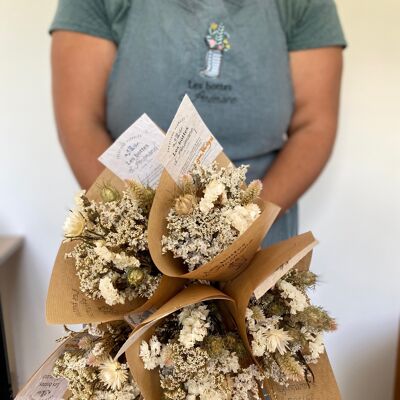 Bouquet of white dried flowers - desk size