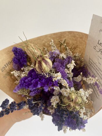 Bouquet de fleurs séchées violet - format bureau 5