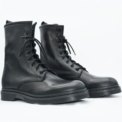 TR 1031 BOOTS ALL BLACK