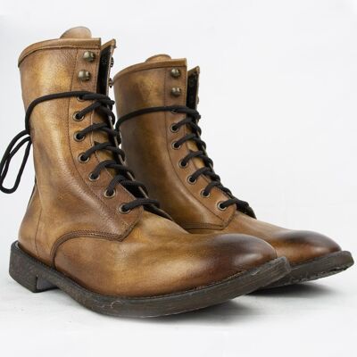 OFF 2002 BOOTS IN WASHED COGNAC