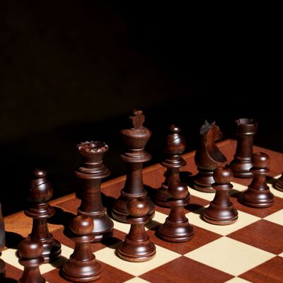 Pièces d'échecs Staunton Europe nº 5 - MATT MAHOGANY