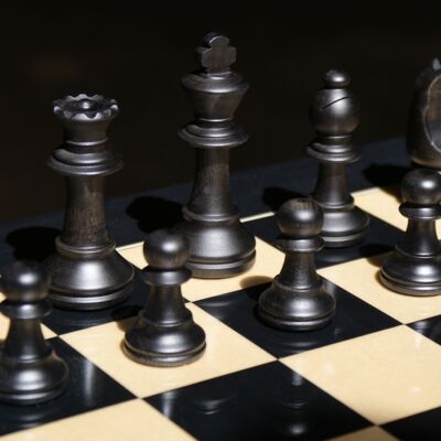 Staunton Europa chess pieces nº 5 - MATT BLACK
