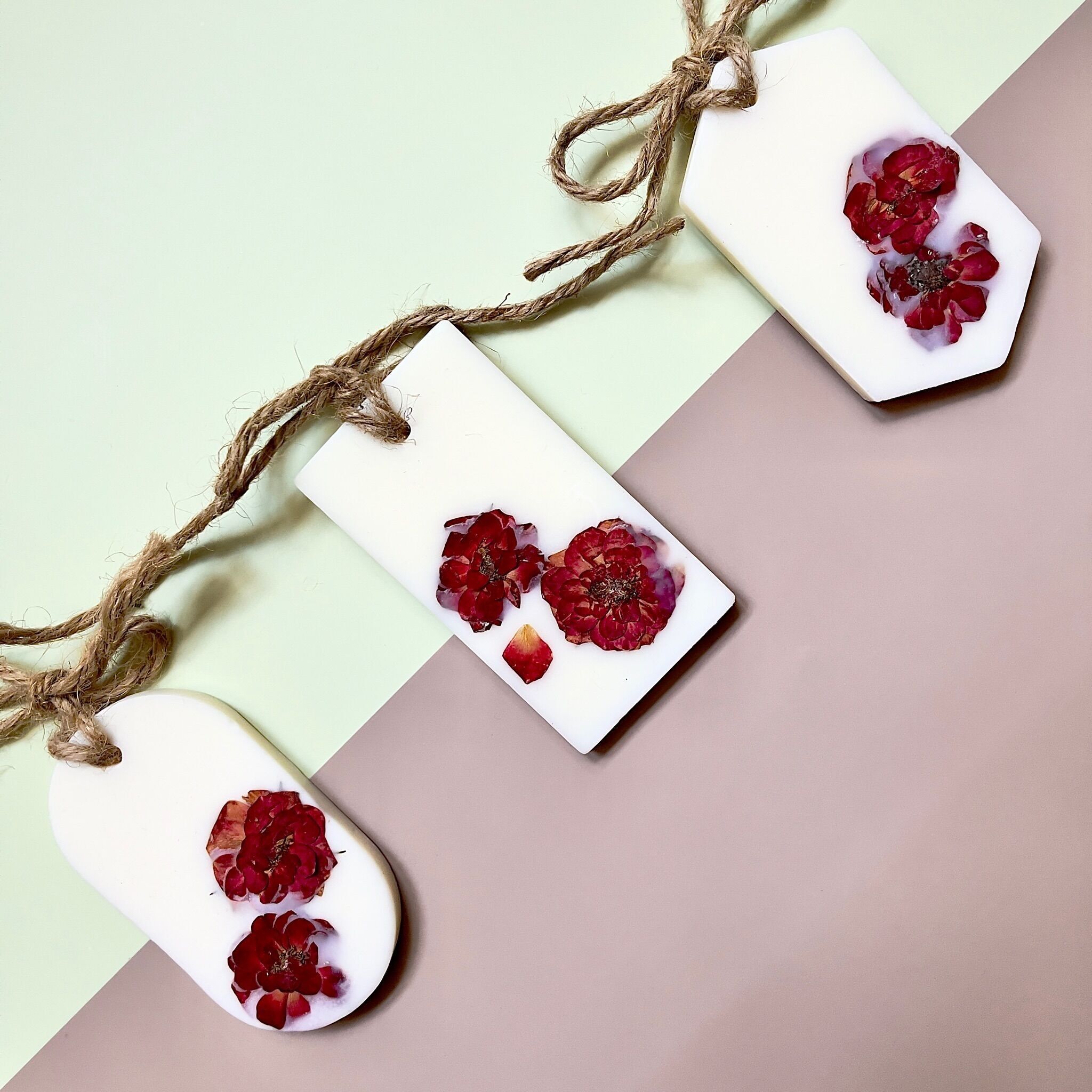 Cera de soja de flujo de hierba de limón y palo de rosa con aceites esenciales - Rosa roja (1 unidad, cualquier forma)