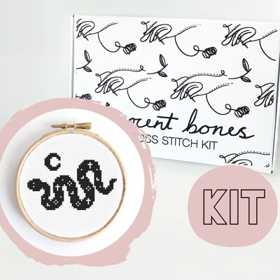 Kit de punto de cruz moderno Witchy Snake