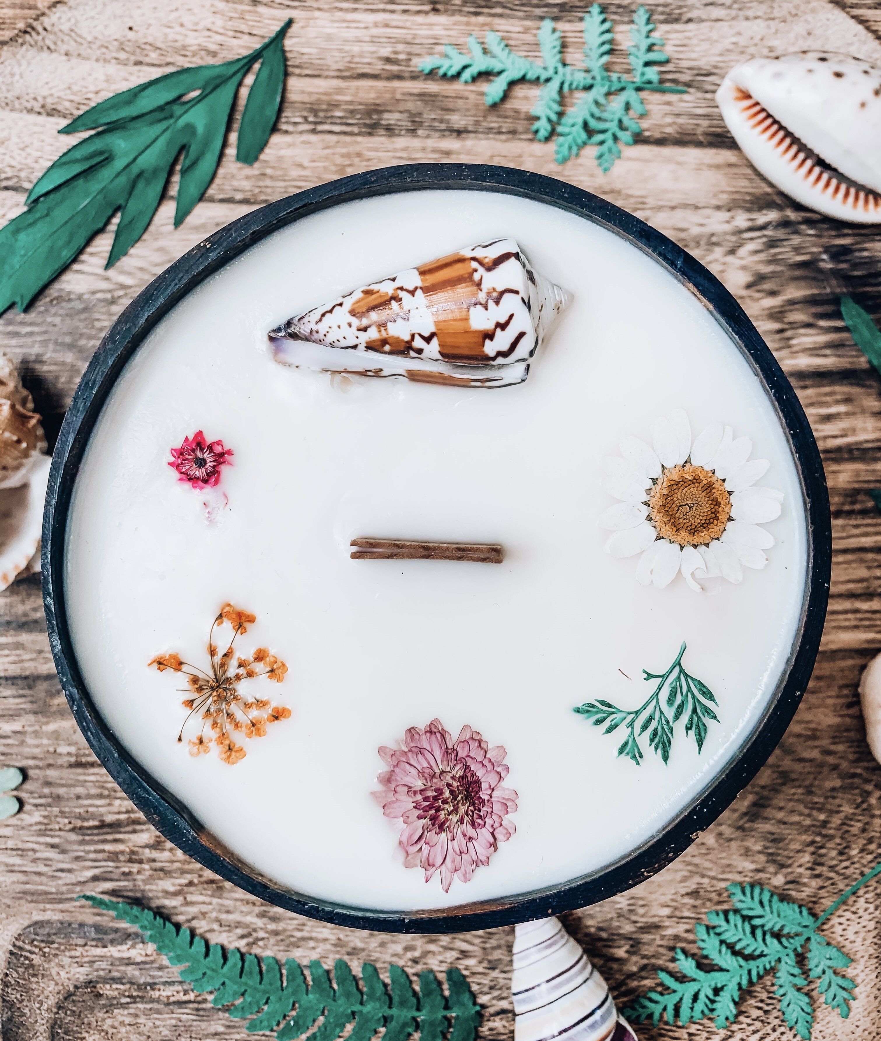 Moorea Kokosnussschalenkerze