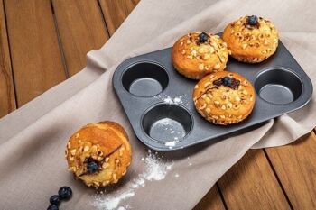 Plaque à 6 muffins
 amandine en acier
 carbone anti adhésif 4