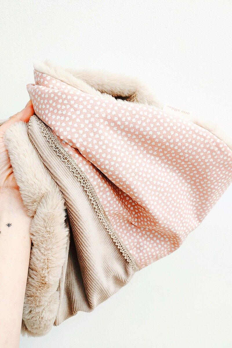 Maxi colletto con stampa rosa polvere