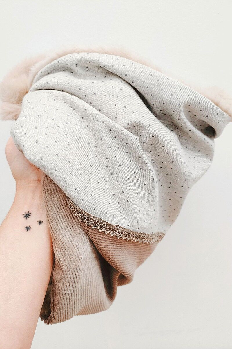 Maxi collo a pois grigio