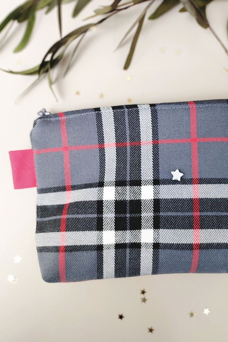 Borsa multiuso a quadri scozzese grigia e rossa