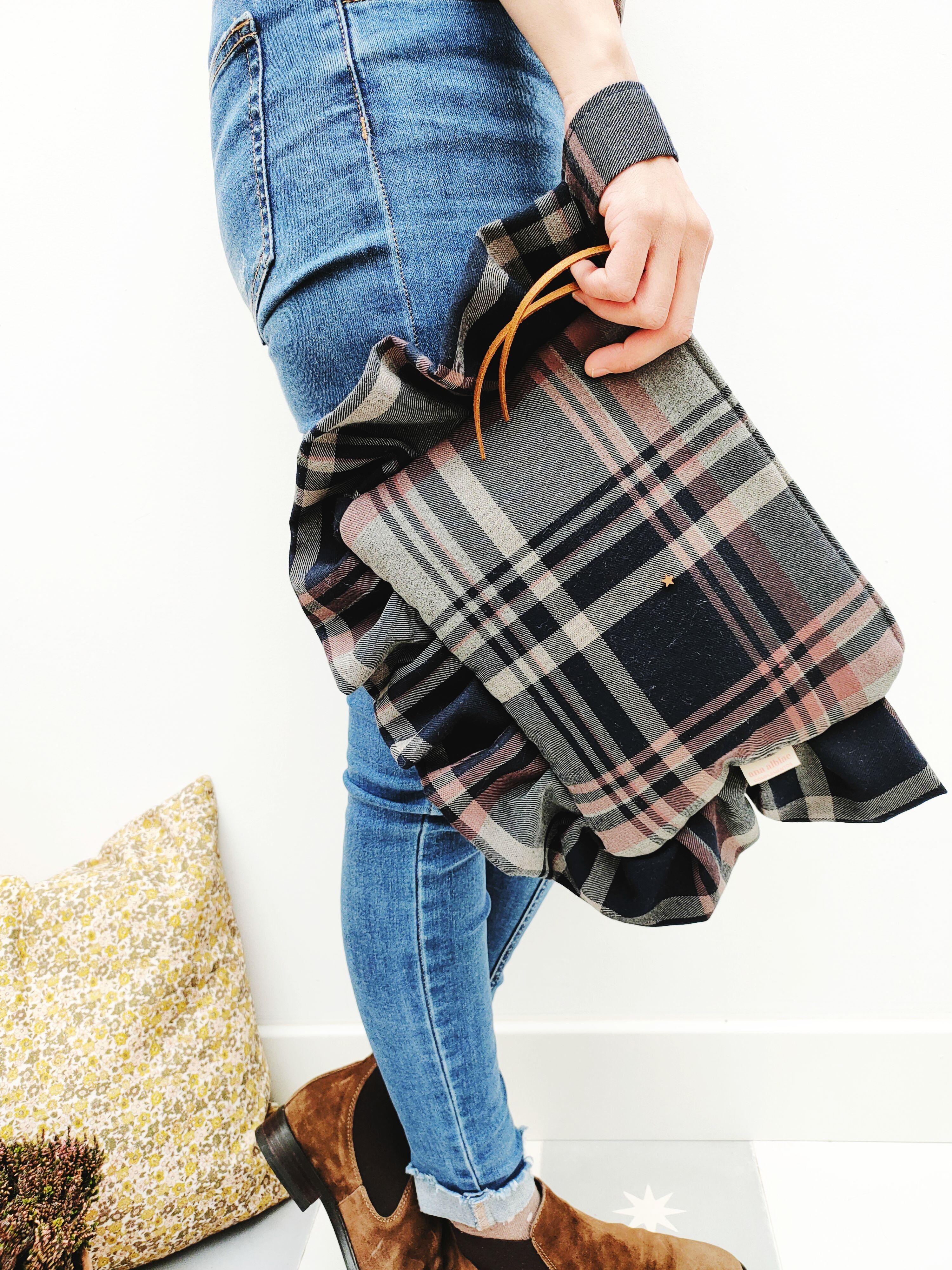 Pochette Maui tartan navy quadrato/piastrella