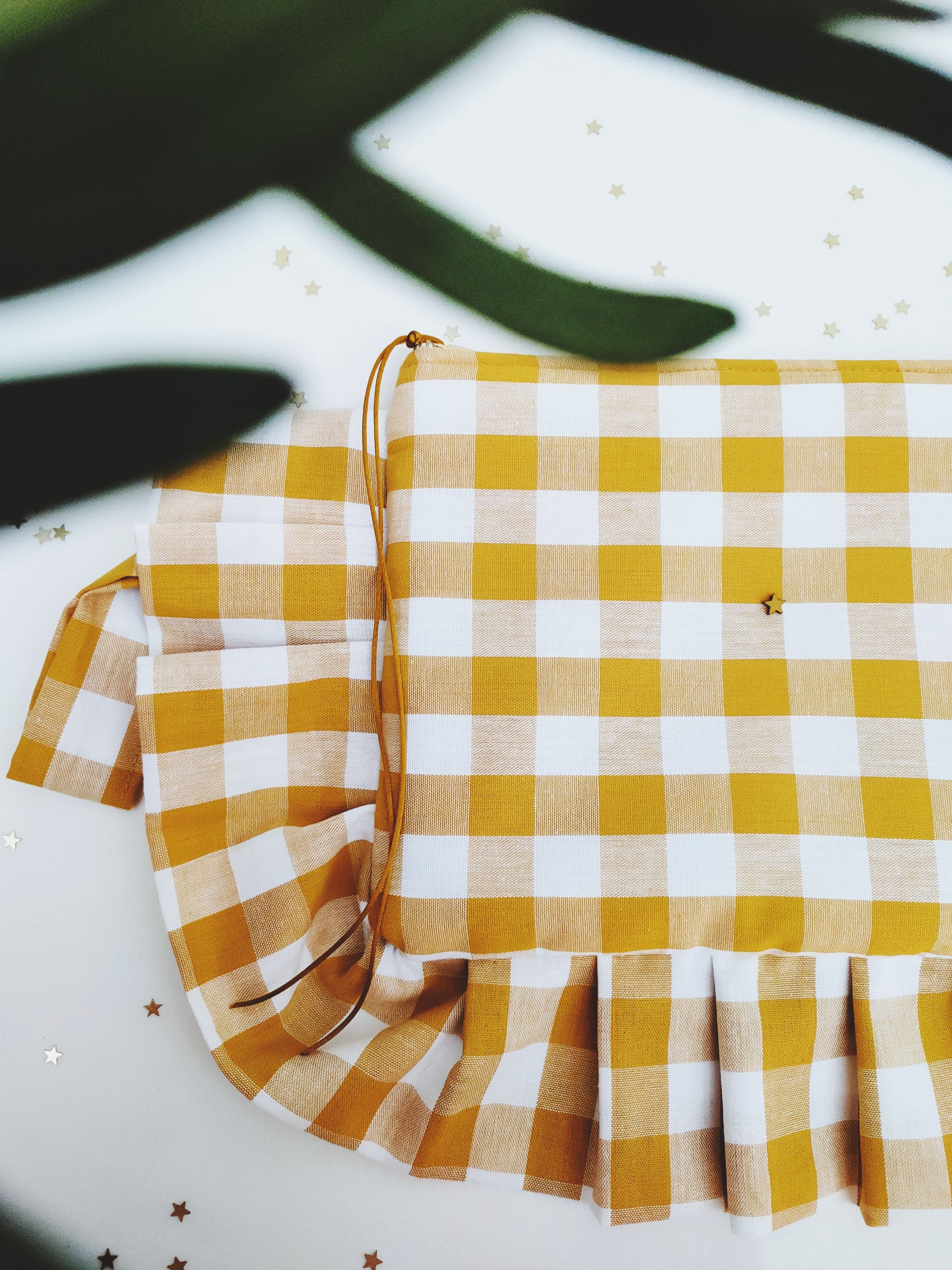 Pochette Maui a quadretti senape