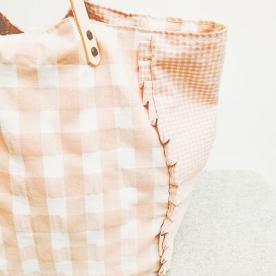 Dusty pink gingham maxi bag