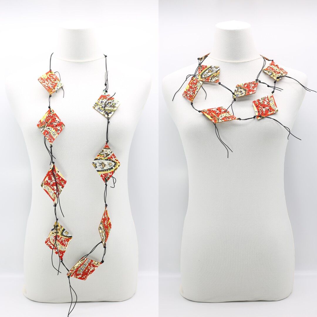 Forma geométrica de diamante cortado con láser con collar de patrón