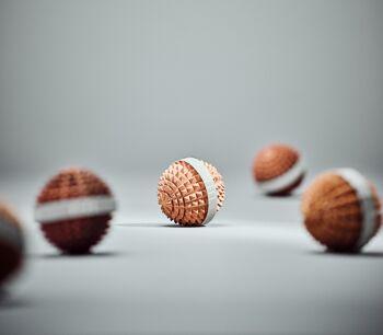 Boule d'acupression en bois de cèdre