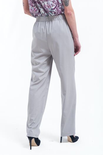 Pantalon gris à taille élastique 7