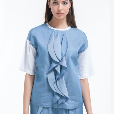 Elegant t-shirt with light blue ruffles