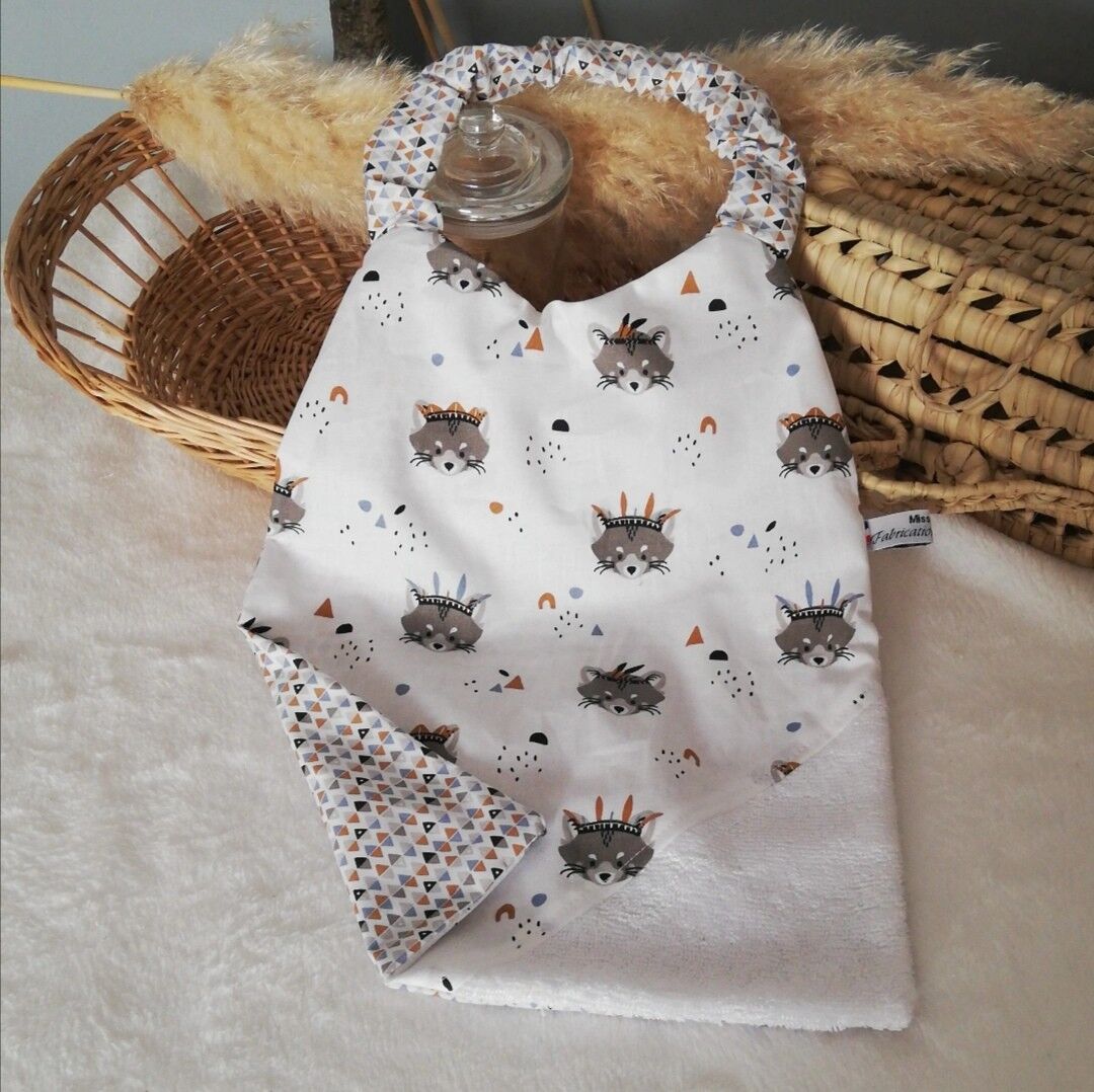 Elastisches Handtuch aus indischem Waschbär