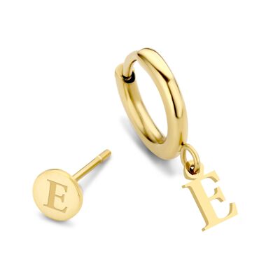 Ciondolo a forma di lettera E con cerchi e orecchini a bottone in acciaio inossidabile placcato agli ioni d'oro