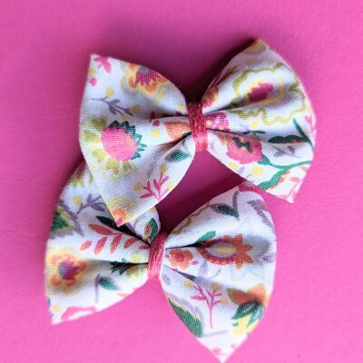 Pink floral hair clip