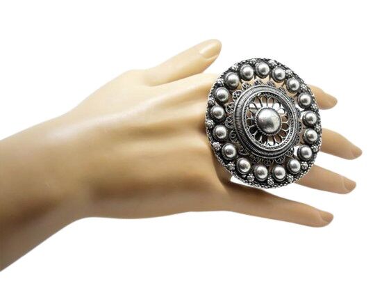 Extravaganter riesiger größter Ring versilbert 7 cm, Einheitsgröße