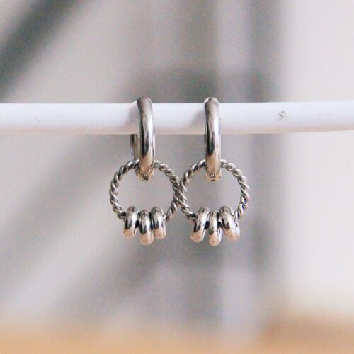CB365: Stainless steel hoop earrings with twisted rings - silver