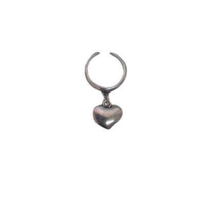 Anello fine con cuore pendente