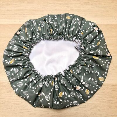 Shower and care cap "swallows green background"