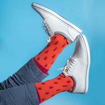 Chaussettes rouges en coton égyptien pour hommes avec des hippocampes dessus 2