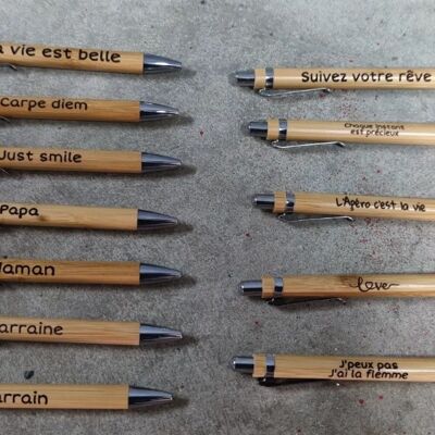 Set di 12 matite in bambù incise
