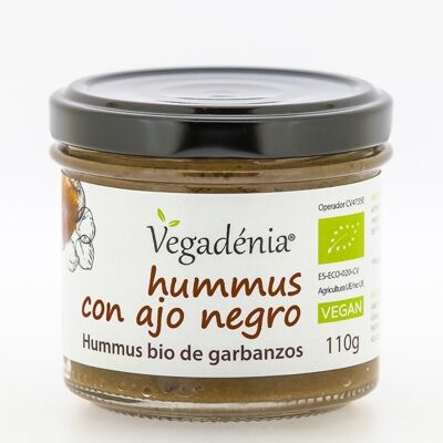 Hummus made with black garlic. Bio hummus with chickpeas.