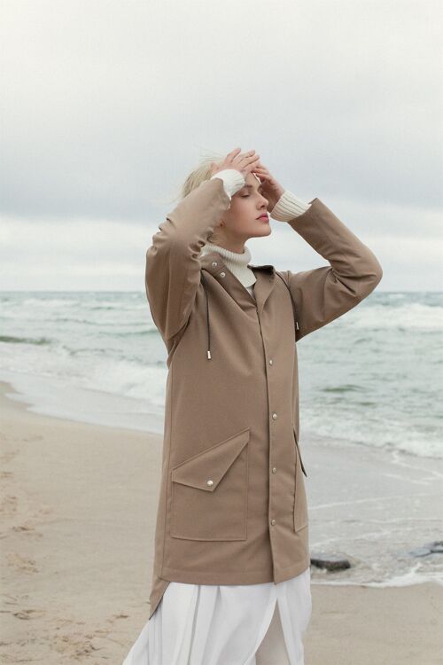 SAND CITY RAINCOAT - recycled materials Women