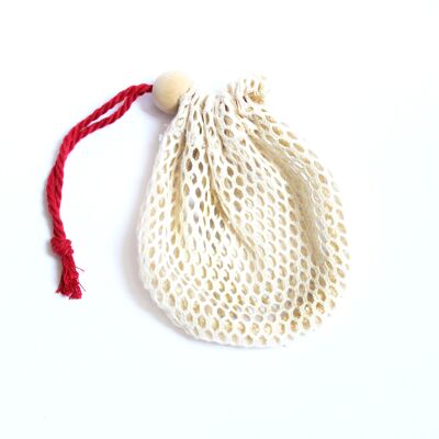 Soap saver in organic cotton net and wooden bead