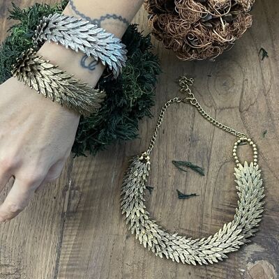 OLD GOLD FEATHER BRACELET