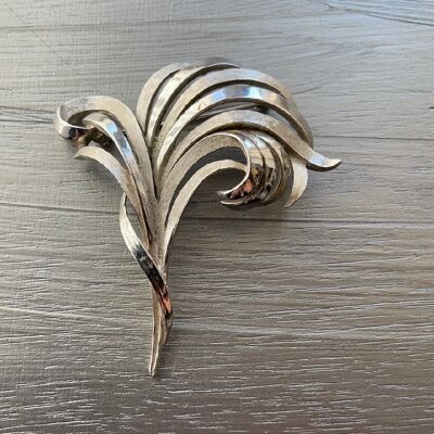 FEATHER BROOCH