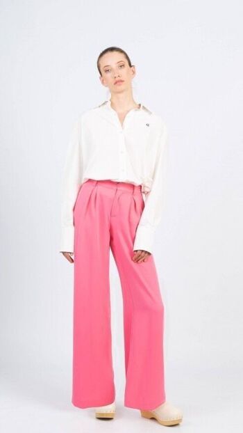 Pantalon en satin rose / Couleurs vives de l'hiver 6