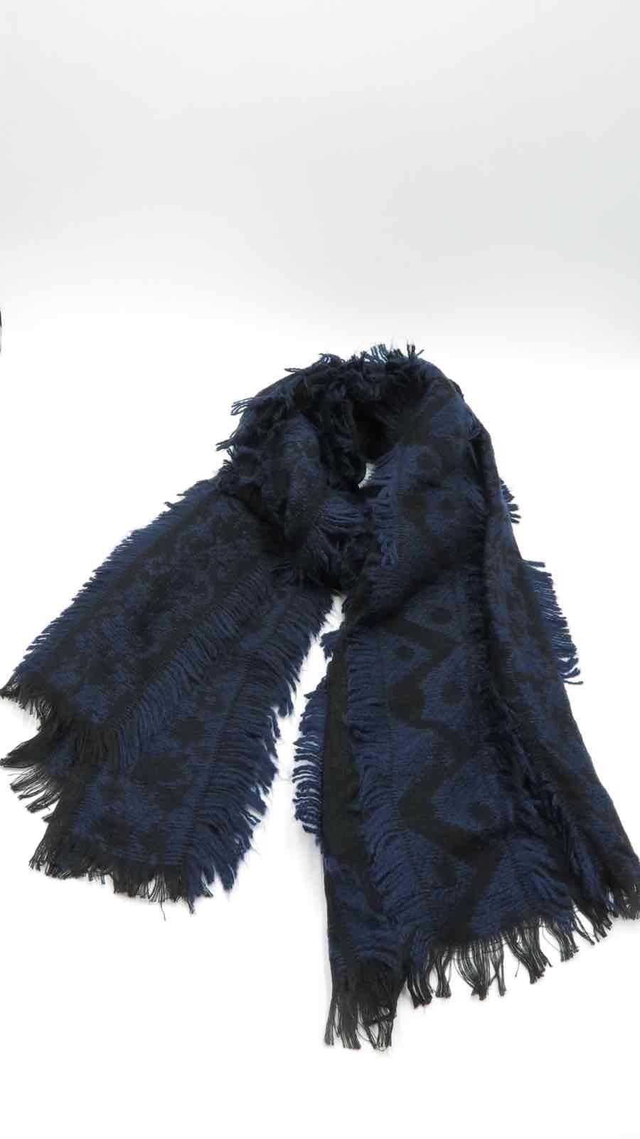 Echarpe douce motif aztèque