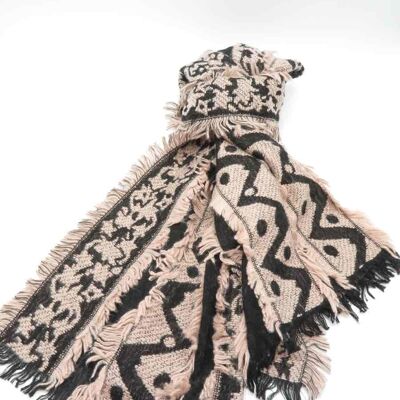 Soft Aztec pattern scarf