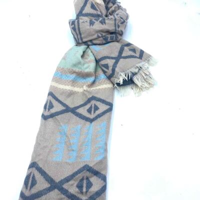 Soft geometric pattern scarf