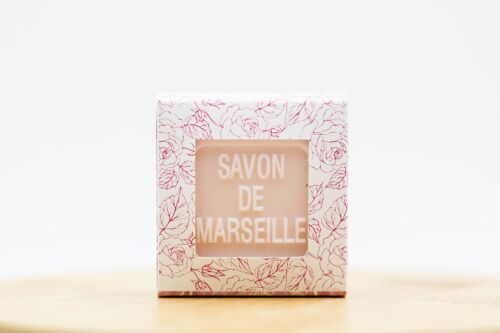Savon de Marseille à la rose avec son packaging