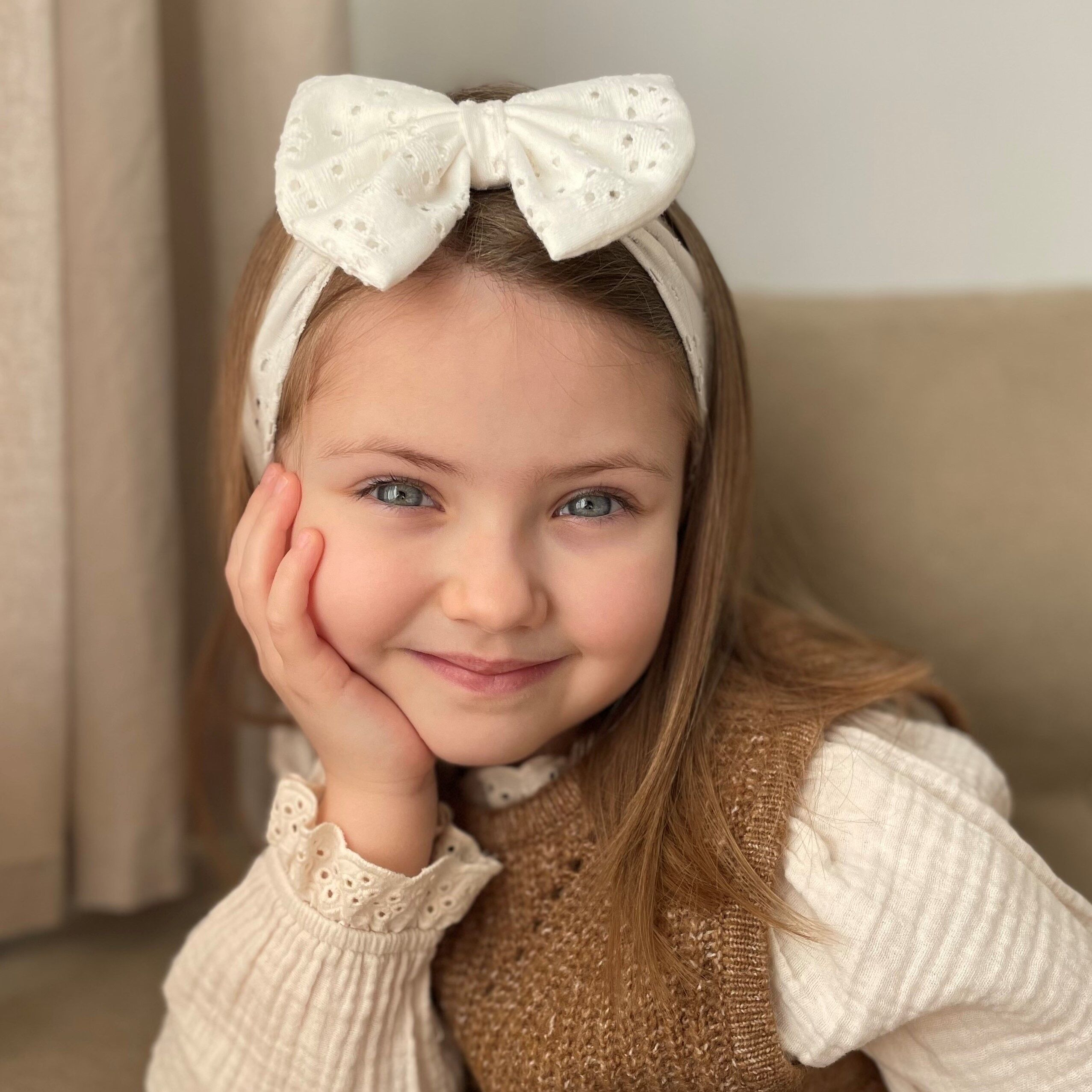 Sonja Weiße Schleife