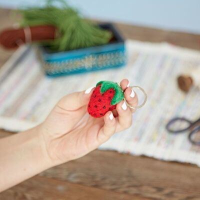 Filz-Erdbeer-Schlüsselanhänger