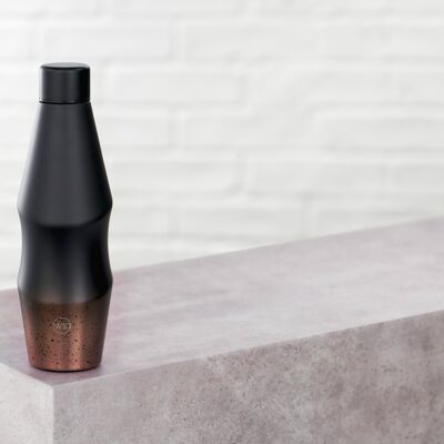 Botella de agua en ángulo exclusiva Elkstone W10