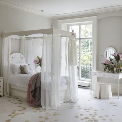 Luxury Children's Single Four Poster Bed - Luxury Mattress (£765)