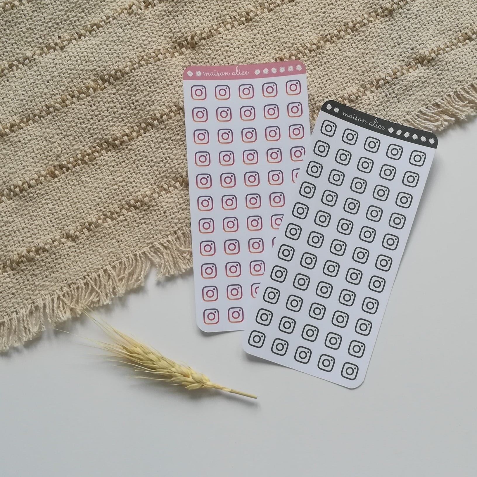 Paquete de 2 hojas de pegatinas adhesivas con el logotipo de instagram en color y negro mate para diario de balas, planificador y diario