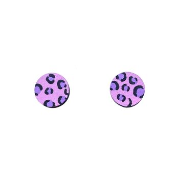 Boucles d'oreilles en bois peintes à la main roses et violettes avec mini cercles à imprimé léopard