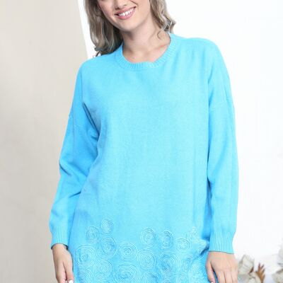 Pull bleu ciel à manches longues avec motif spirale